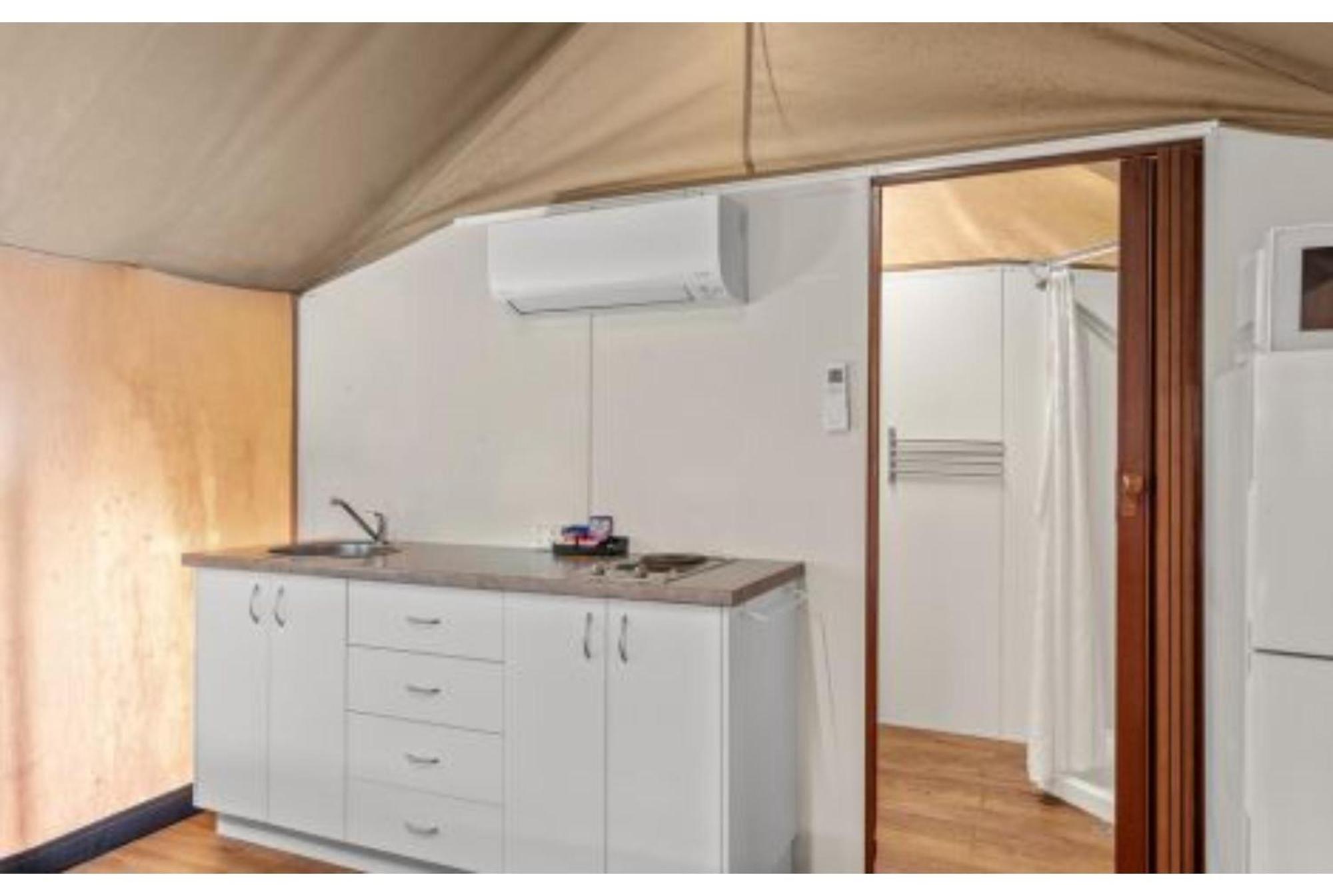 Discovery Parks - Busselton Room photo